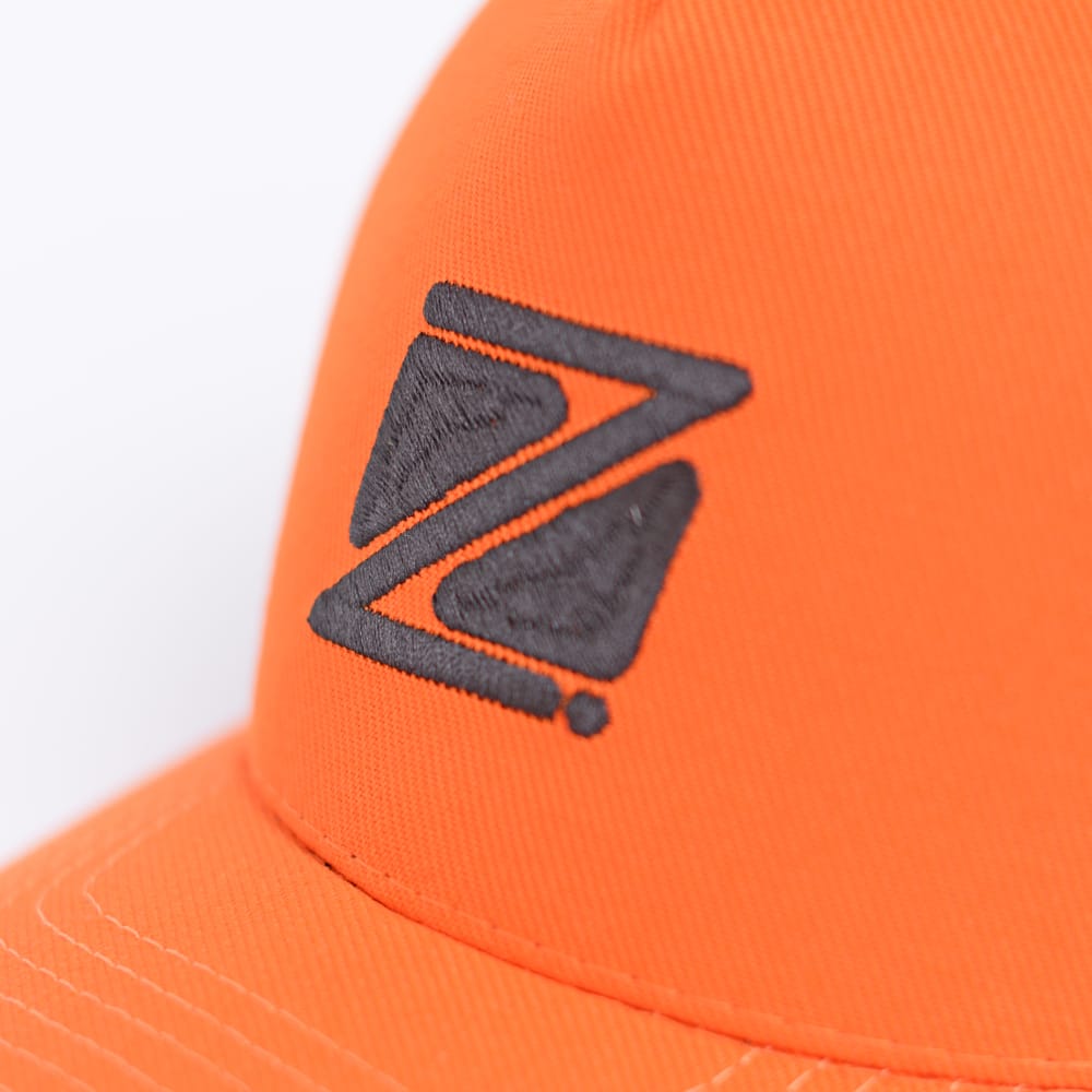 Boné Trucker Zeiq Laranja e Preto